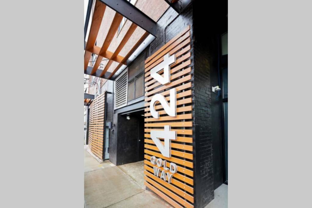 3E *New* Huge! Spacious 3 Bedroom In Oakland That Sleeps 12! Pittsburgh Exterior photo
